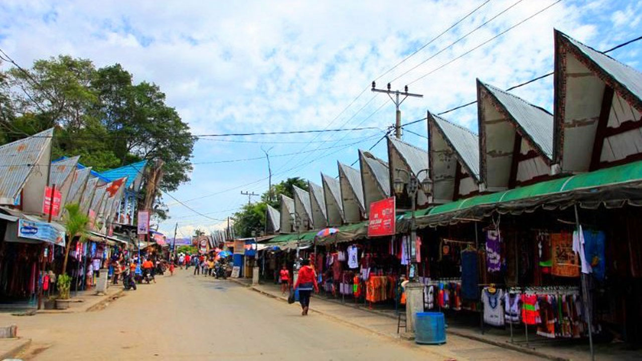 Mengenal Lebih Dekat Desa Wisata Tomok, Warisan Budaya yang Hidup