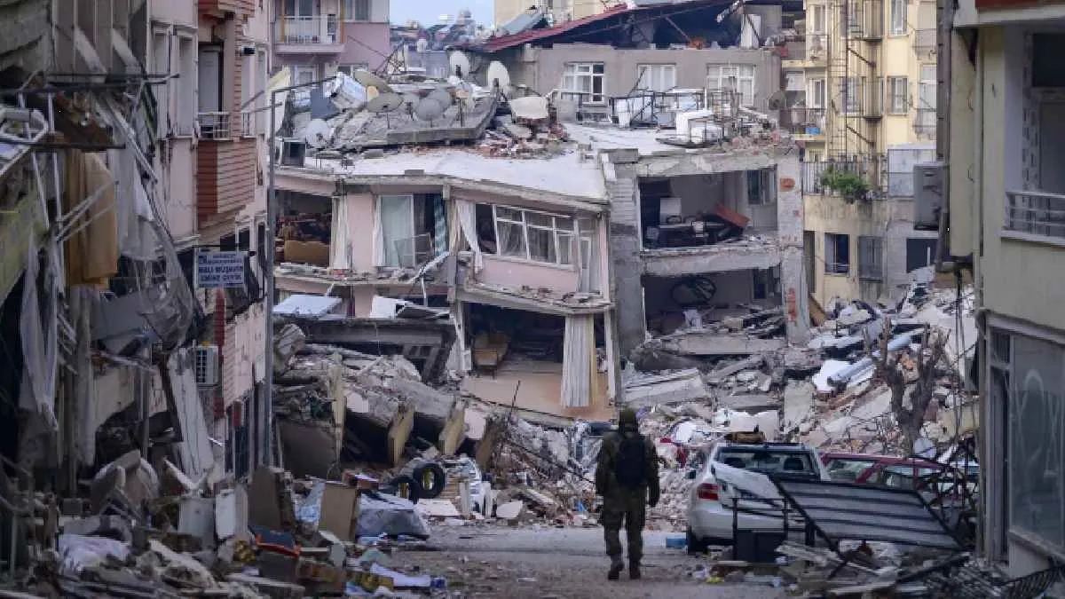 Muertos en Turquía pos sismo superan los 43 mil 500