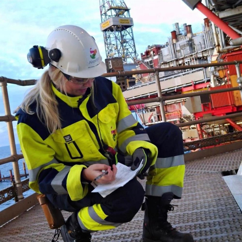 MatchScamCarolynOilRig1