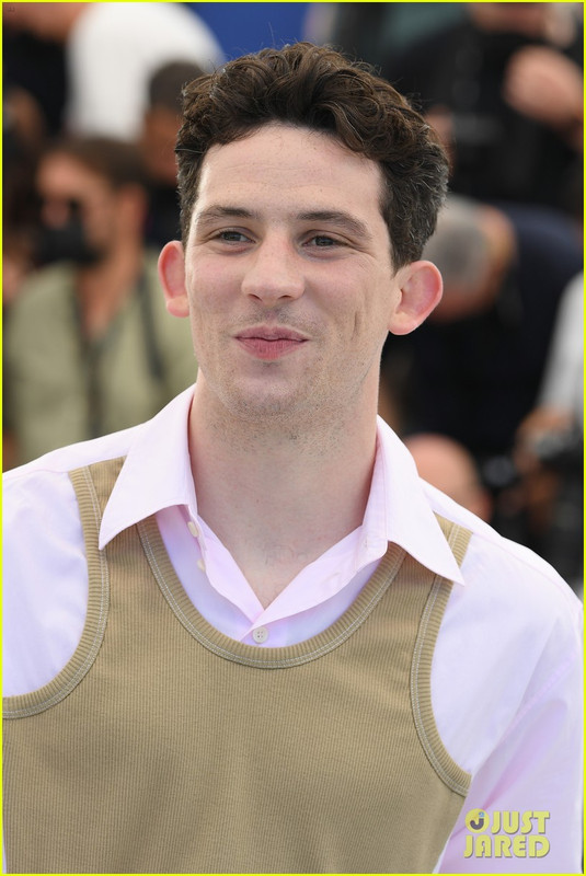 josh-oconnor-mothering