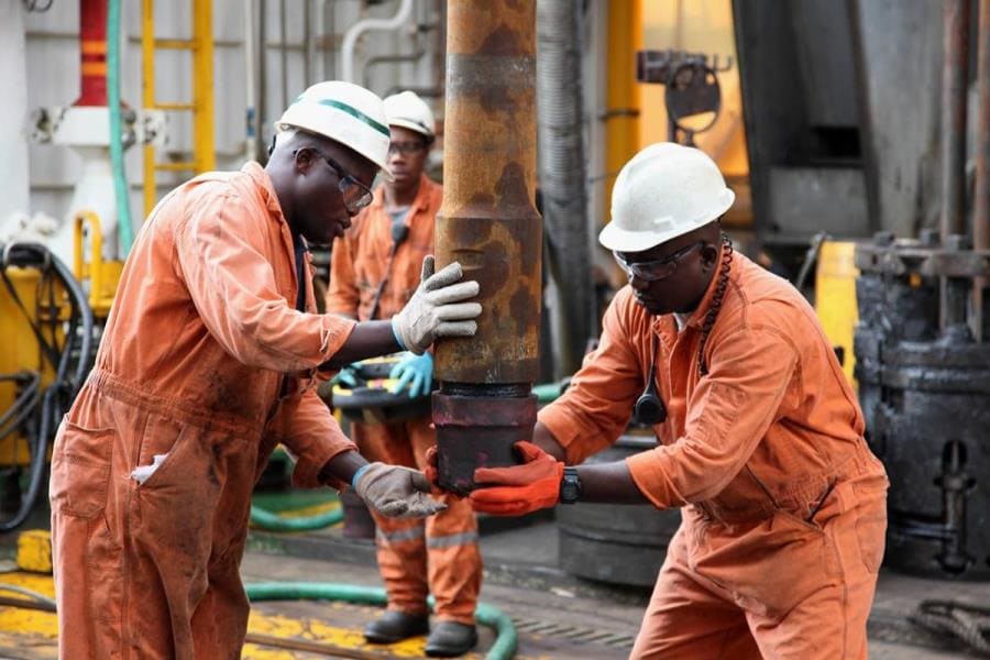 Нефтедобыча в Анголе Нефтедобыча в Анголе