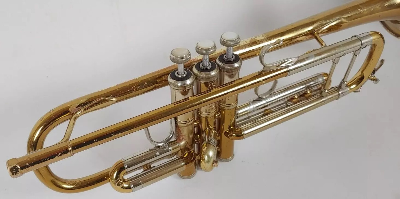 Bach 1973 Stradivarius 37 Trumpet sn 69098 (8)