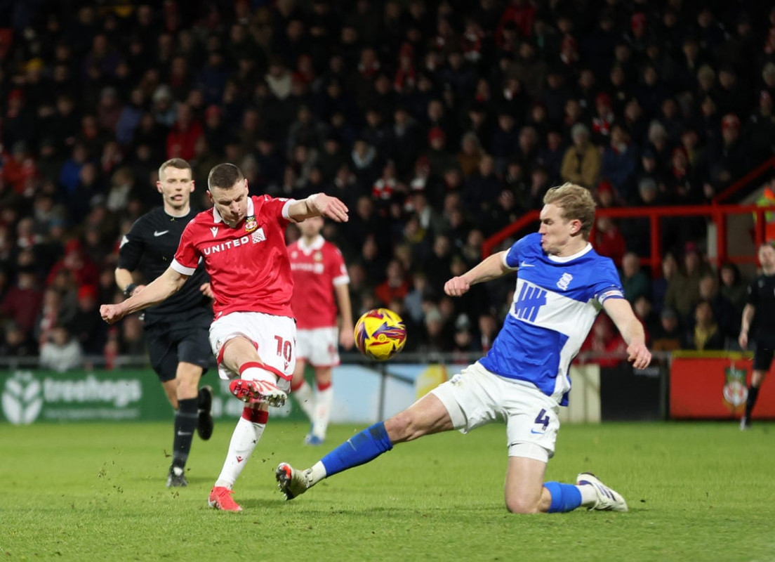 Wrexham vs Birmingham, 02h00 ngày 04/10