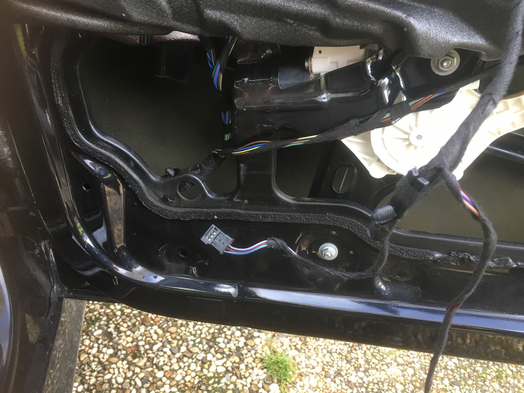 7D4EE8F5-F794-4388-A310-C8B53BA84E19