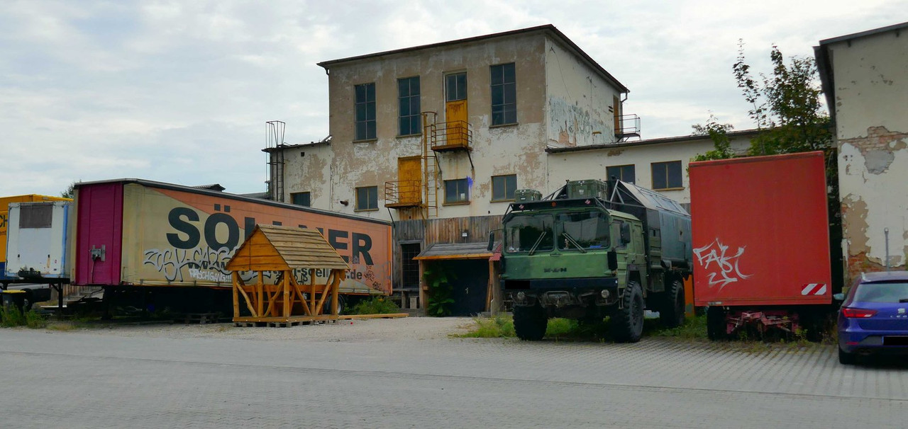 Bild: https://i.postimg.cc/gkvyhJJ1/P1300294.jpg