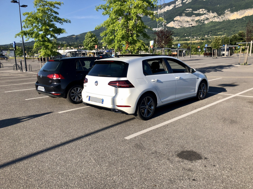 1B950380-D070-4E6B-A10C-8E7D08E91BD9