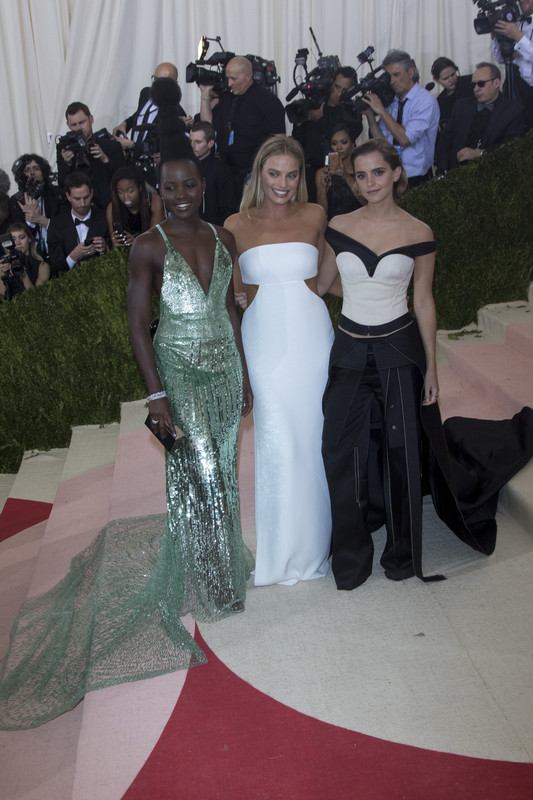 emmawatson-updates.com (208)