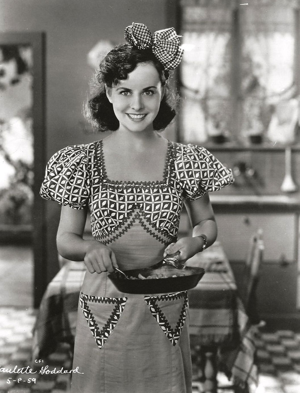 paulette_goddard_mc58
