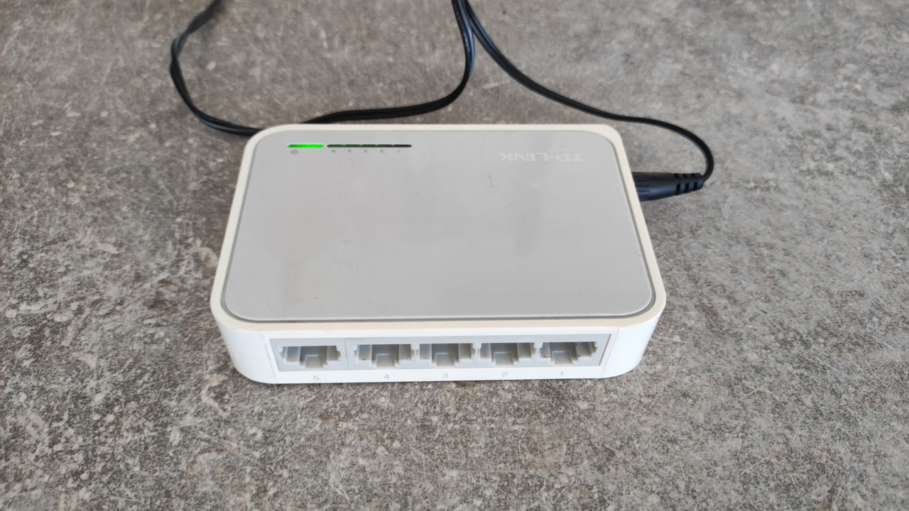 TP-Link TL-SF1005D_20250403_122443