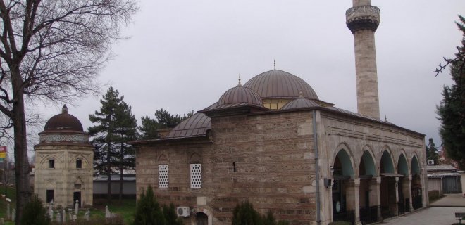 ishak-bey-camii-makedonya.jpg