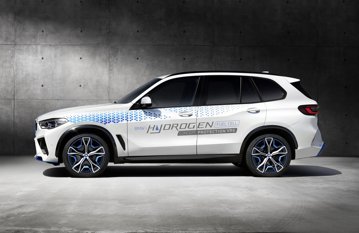 P90434808_highRes_bmw-concept-ix5-hydr