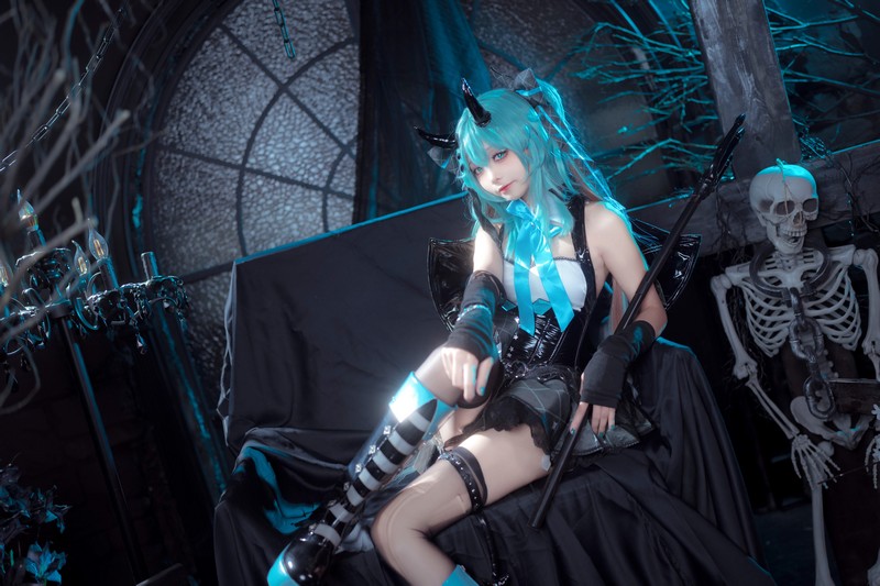 艾西Aiwest 初音未来小恶魔Cosplay写真图集 Miku恶魔主题高清图集 26P (157.7M)插图
