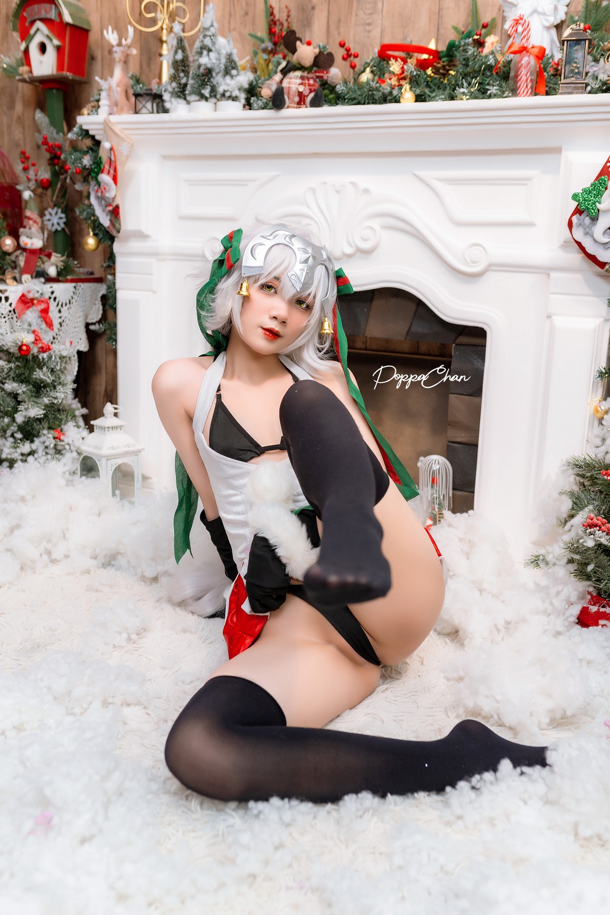 PoppaChan Jeanne Alter Santa Lily Cosplay (FGO) – 26 Photos 4 Videos 139MB插图3