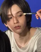 weverse_20250627200725-2_copy_768x960