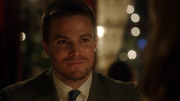 Arrow-S03-E01-Calma-apparente-BDMux-ITA-