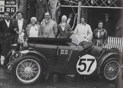 24 HEURES DU MANS YEAR BY YEAR PART ONE 1923-1969 - Page 15 35lm57-MG-Midget-PA-Margaret-Allan-Collen-Eaton-9