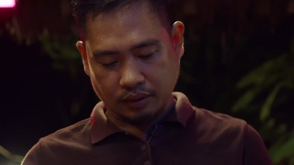 [Image: lizf13sx77aq.jpg]