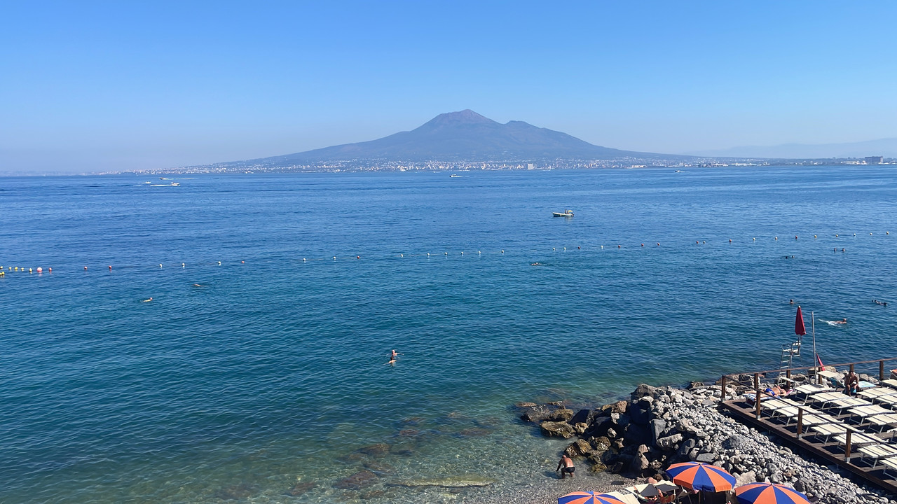 04FFDB10-E9DD-4EC1-A6DE-C1536102D9CA