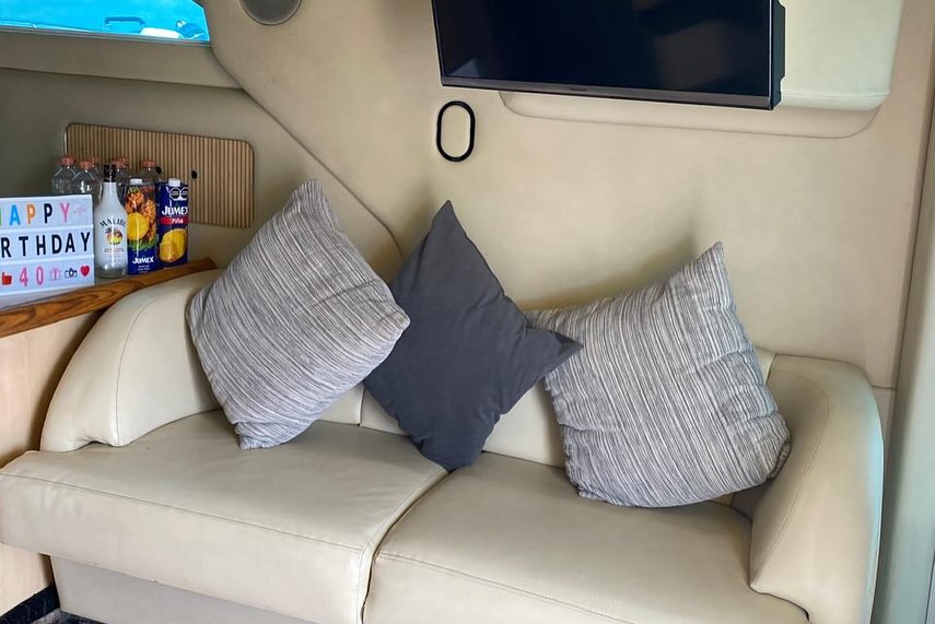 University 46 ft luxury yacht charter Cancun - Bathroom facilities and comfortable cabin for 15 guests