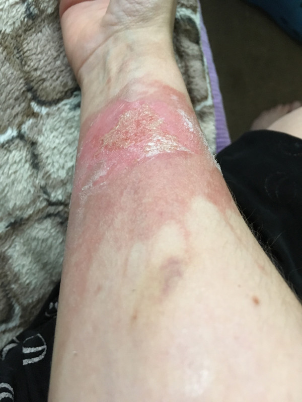 FAF1DC27-A828-416C-B207-6084260F16CA