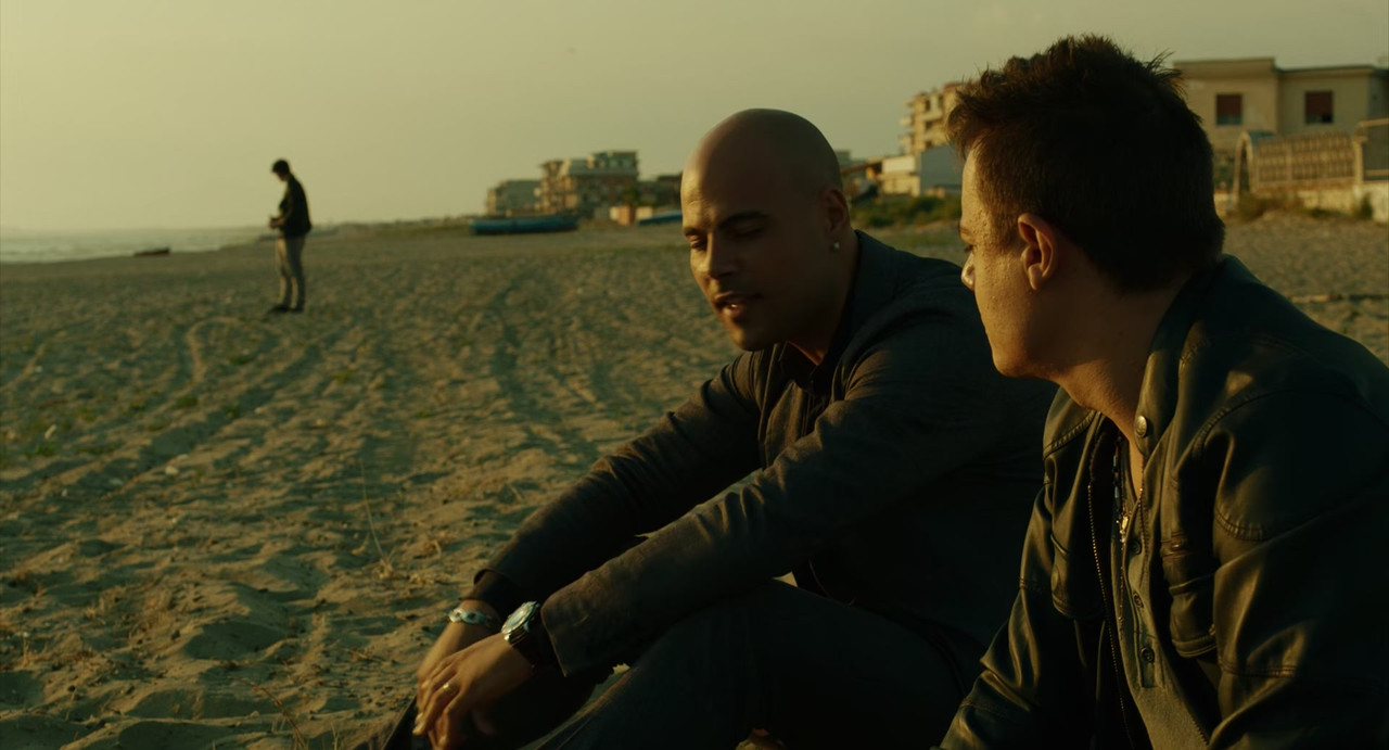 Gomorrah (2014) - S02E01 - My Life (1080p x265 r00t)-4