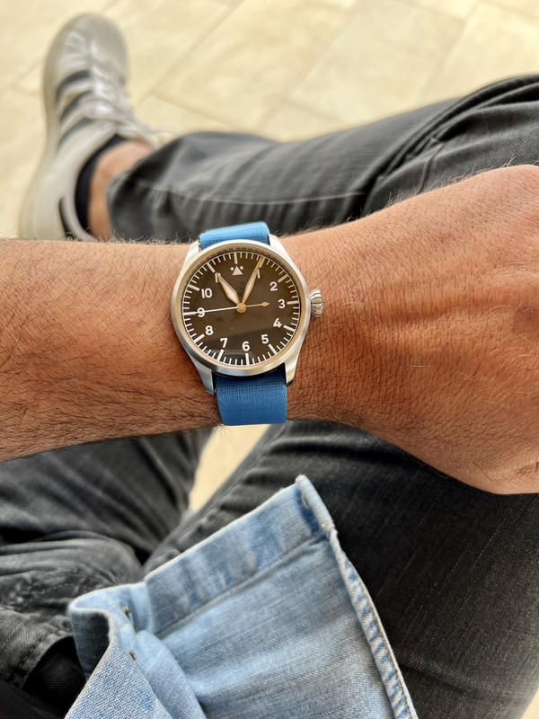 6BAB9B46-86AF-4D93-9DCB-B78136DA2270