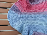 Ruffle & point detail