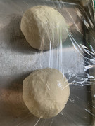 Đang làm pizza nè chị Gà 9826173-B-ADFF-4-EA5-B2-CE-98-ADDCB0-D8-EB