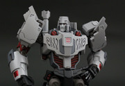 Flame-Toys-Megs-04