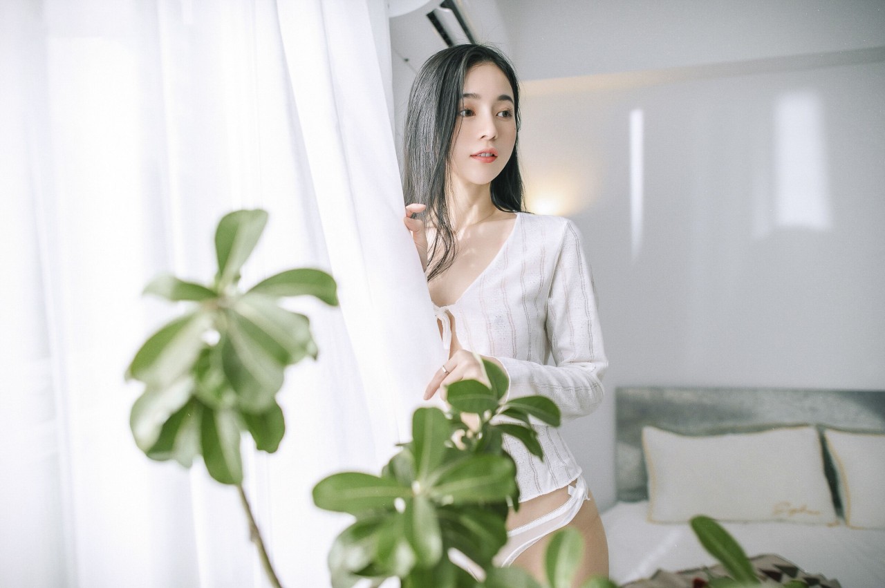 JVID辰辰《妖精女友》写真照，内裤，慵懒与性感美图插图6