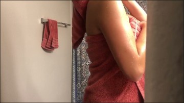[Image: Voyeur17065080142.jpg]