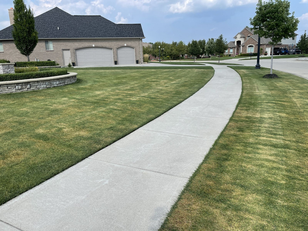 3F11AB62-31AB-4C84-854E-F1FB897F772E