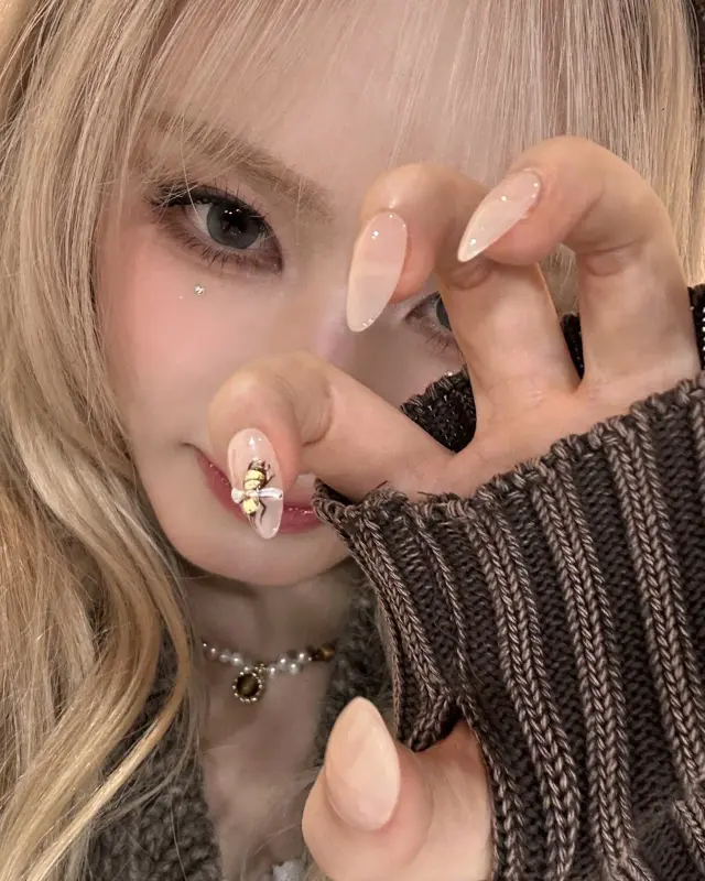 20250401_090443_copy_1852x2316