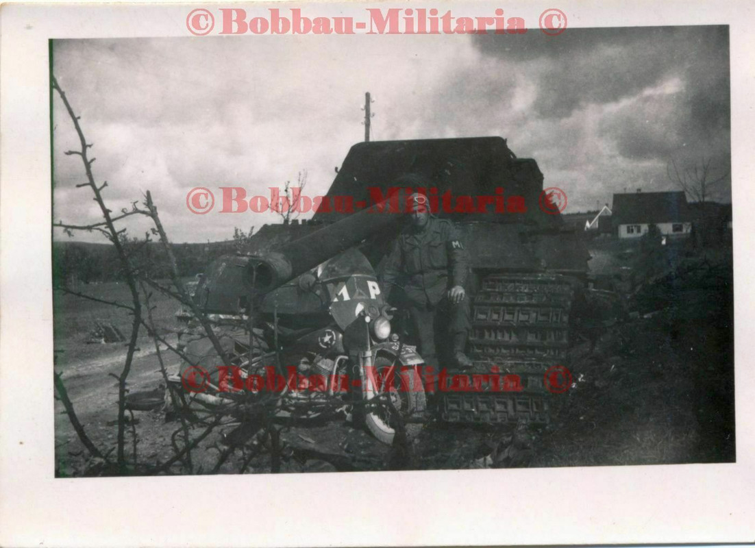 US Foto Endkampf 1944-45 Jagdpanzer VI Jagdtiger SdKfz.186 zerstört combat.