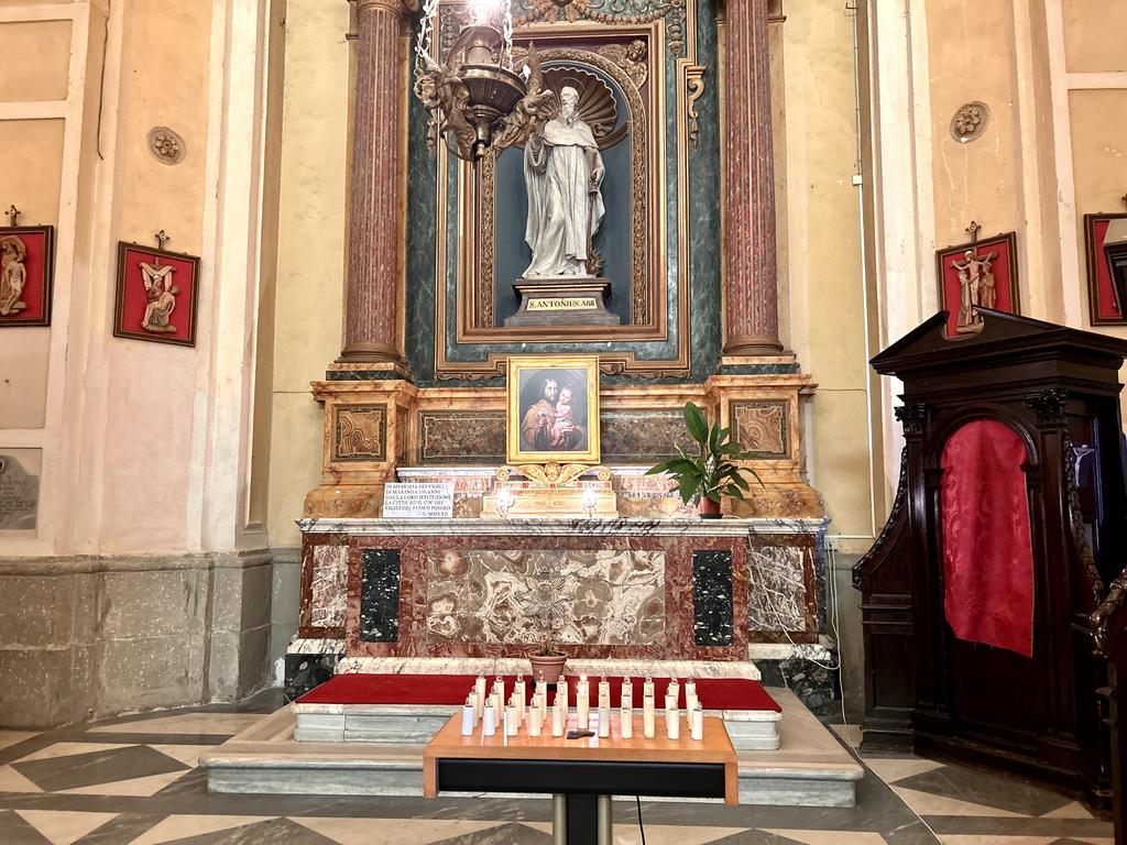 Жаркий сентябрь на побережье Тирренского моря.