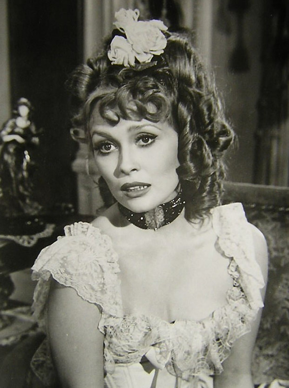 Faye_Dunaway_c49
