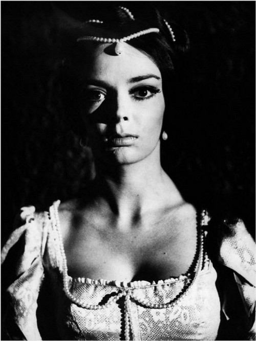 barbara_steele_a16