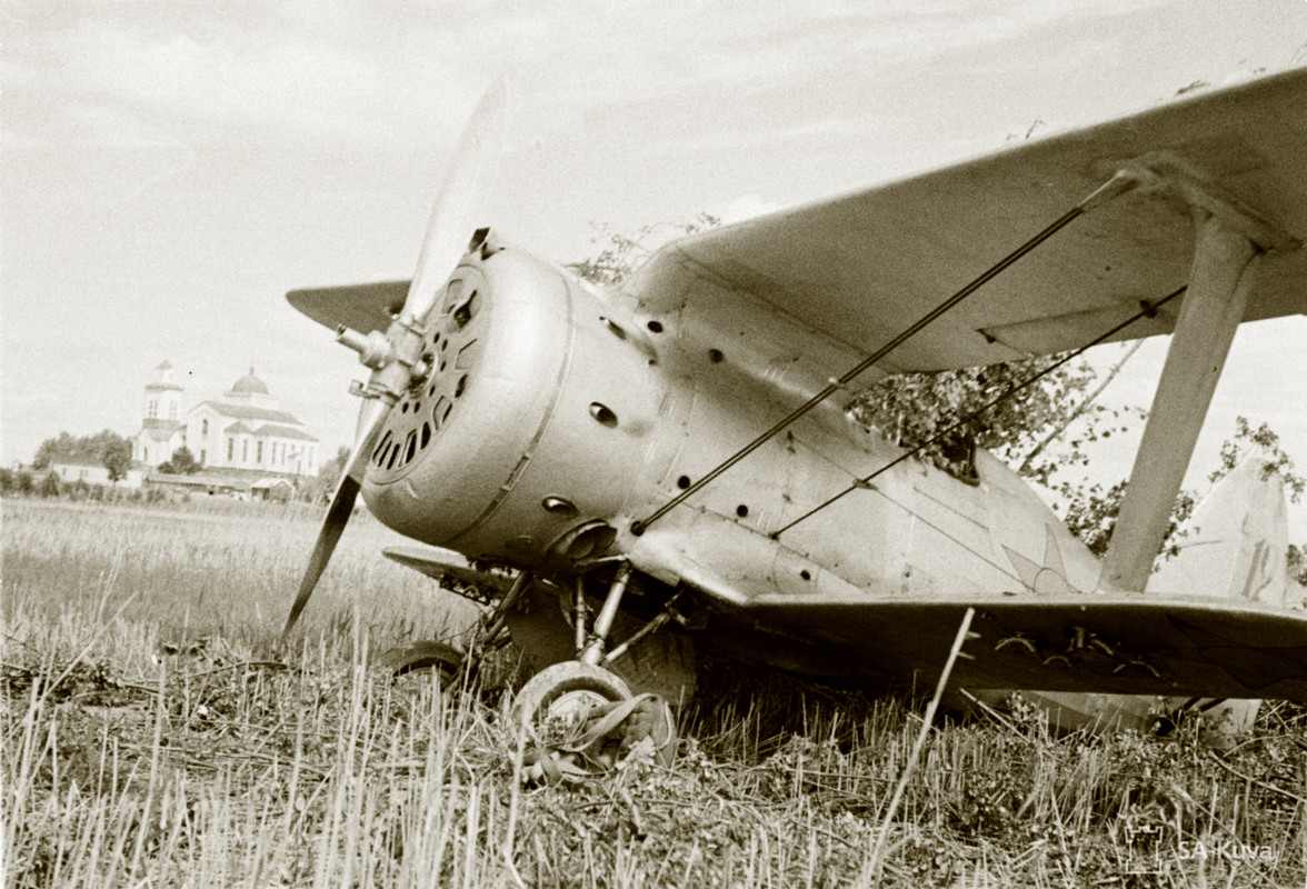 Finnish-captured-Polikarpov-I-153-153IAP-Black-12-and-used-by-the-FAF-as-VH101-25th-Jun-1941-20615