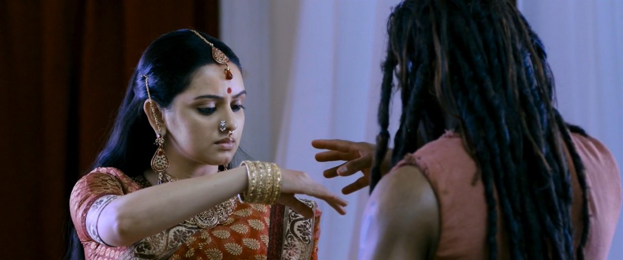 [Image: Aravaan-Movie-Hot-Scene-mkv-20200917-081656-377.jpg]