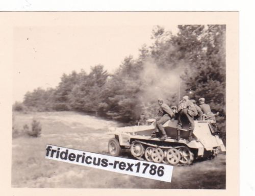 Foto elite deutscher Panzer Schützenpanzerwagen Sd.Kfz. 250 mit 