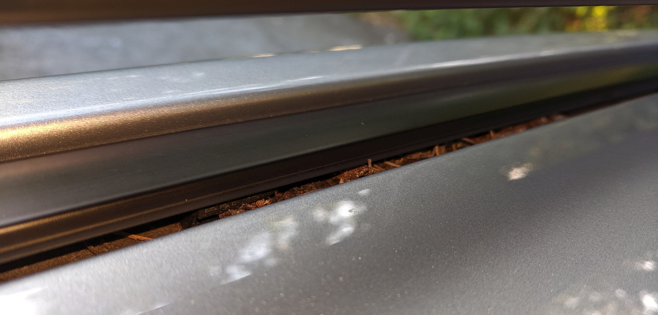 2015 How do you clean this area under the roof rails? Subaru