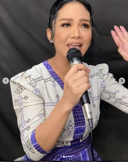 Krisdayanti nyanyikan lagu Banyu Langit milik Didi Kempot