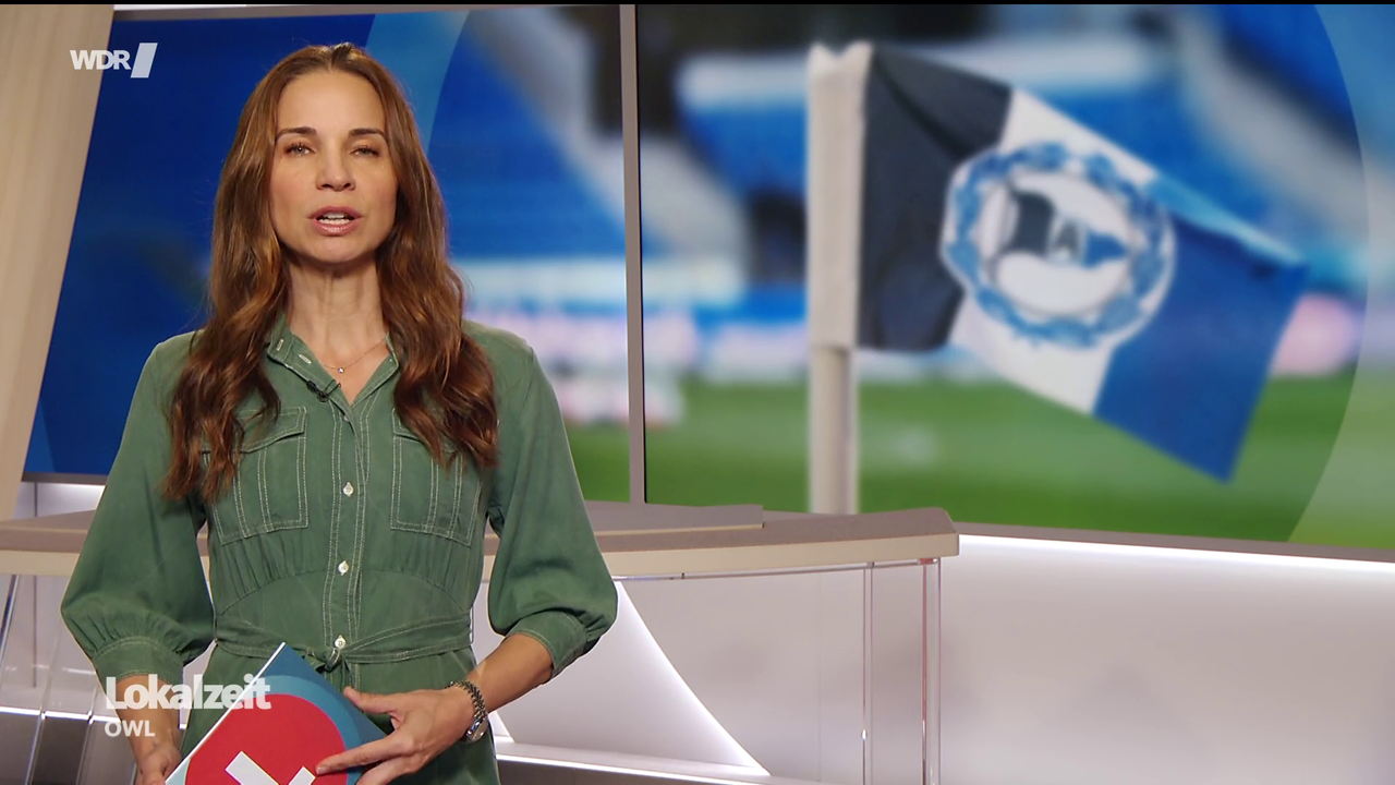 Kristina Sterz WDR Lokalzeit OWL 05 06 2026 82X Caps 45
