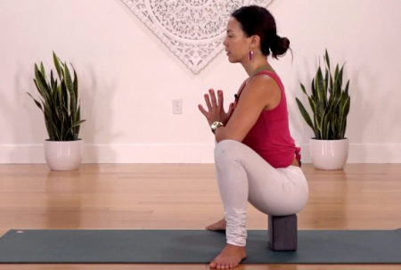 The Collective Yoga -  Yin Yoga: Hip Opener