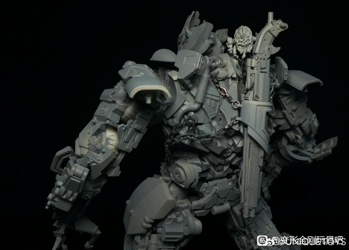 Unique-Toys-DOTM-Megatron-03