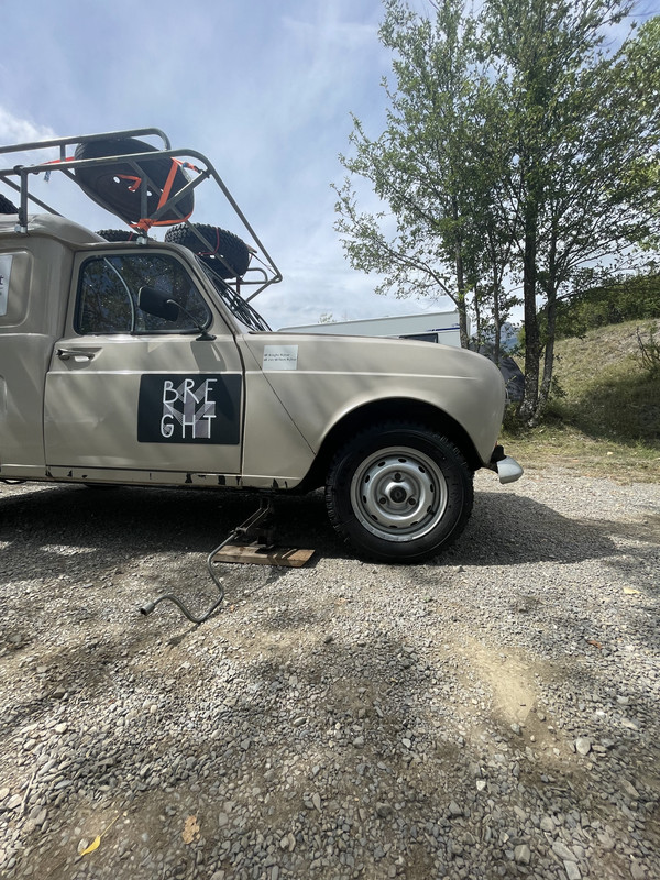 0A995EF8-0A28-4781-8C9F-D8E2C96C6C14