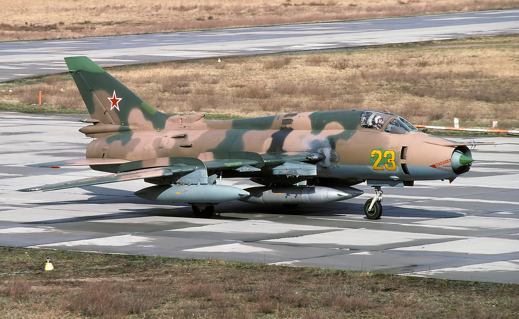 20 GvAPIB Su-17M4 23 yellow_16513 (4)