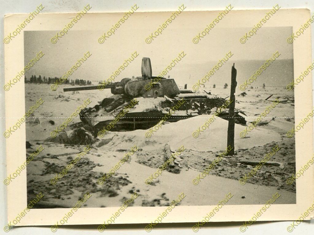 Foto, Wehrmacht, zerstörter Panzer T-34, Rschew, Russland