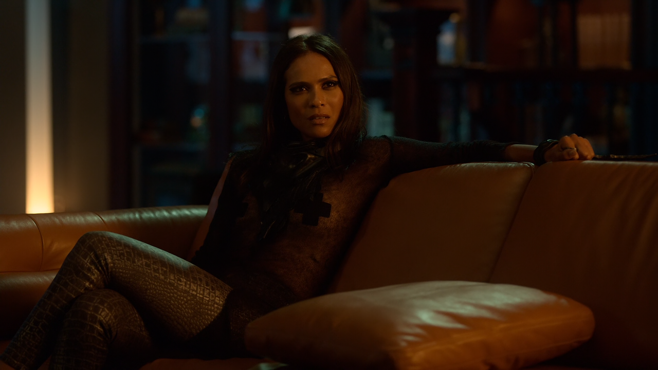 Lucifer.S05E02.Lucifer!.Lucifer!.Lucifer!.1080p.10bit.BluRay.AAC5.1.HEVC-Vyndros.mkv_snapshot_18.57_