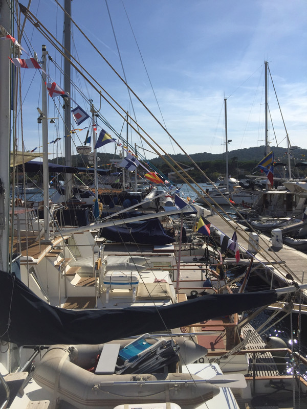 C63A6EEF-9E43-4235-BF49-ED5C02DB8B2A